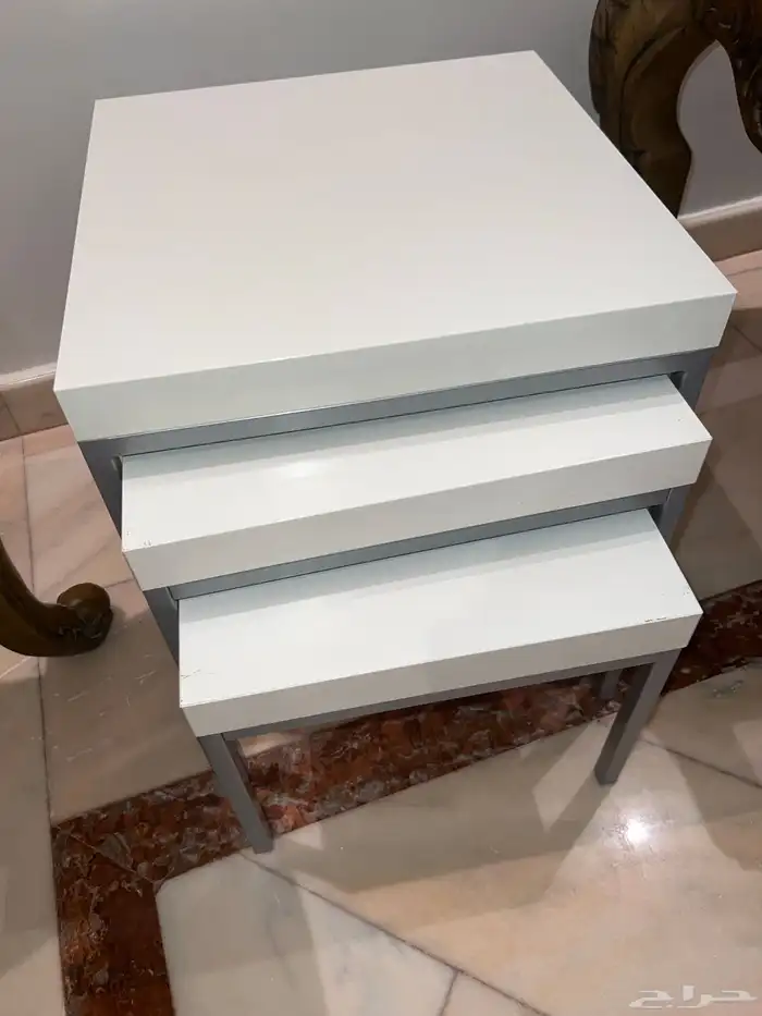 طاولات خدمة من ايكيا مستعمل 0