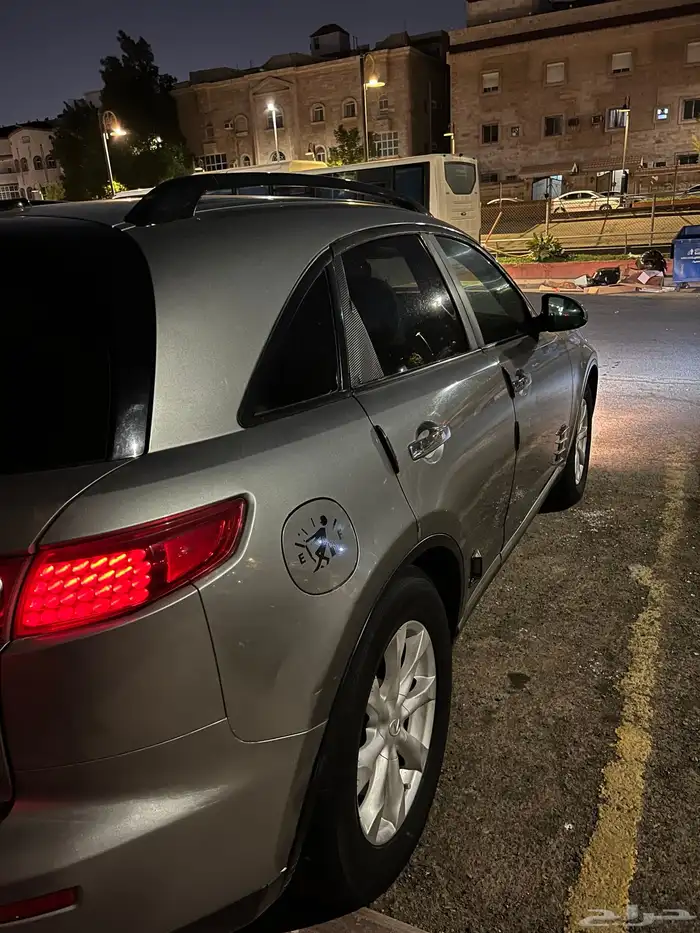 سياره انفنيتى FX35 3