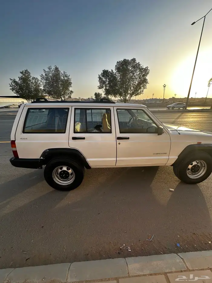 شيروكي ابيض 2001 خليجي ستاندر 6