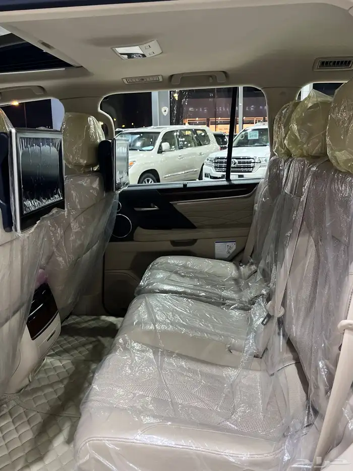 للكزس LX570 بريمي بلاك ايديشن 2020 16