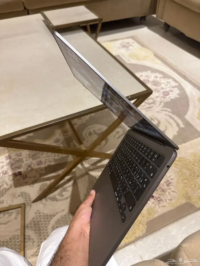 ماك بوك أبل نظيف 2