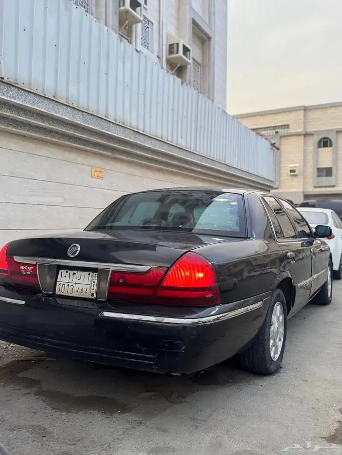 فورد جراند ماركيز 2003 بحالة ممتازه 0