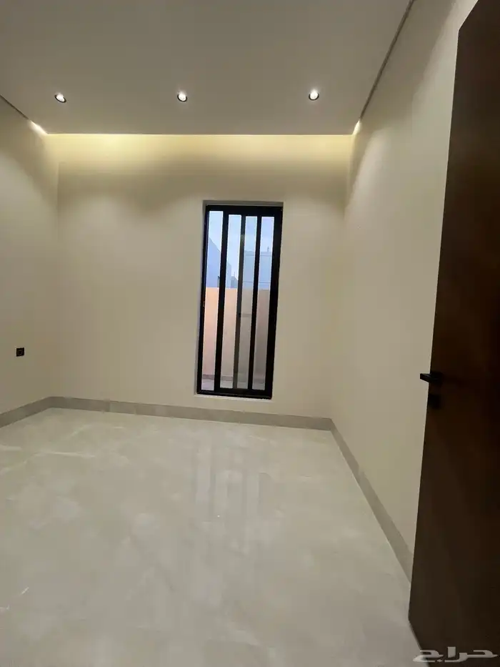 فيلا مساحتها 200 م 12