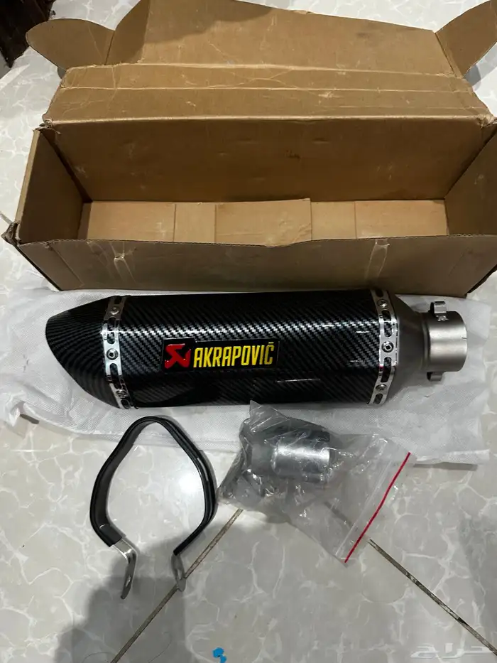دبة AKRAPOVIC تركب على ريسات للبيع 0