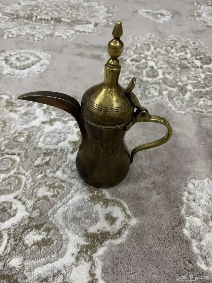 دله قديمه جدا عمرها فوق 30 0