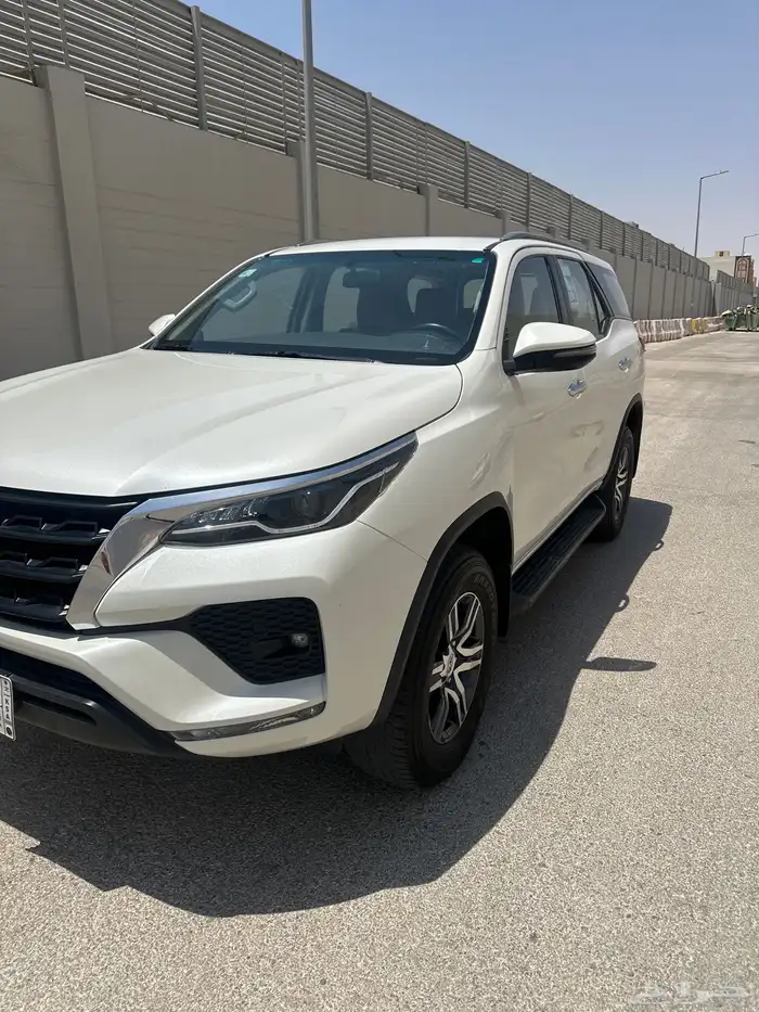تويوتا فورشنر 2022 v6. ماشي 49.000 1