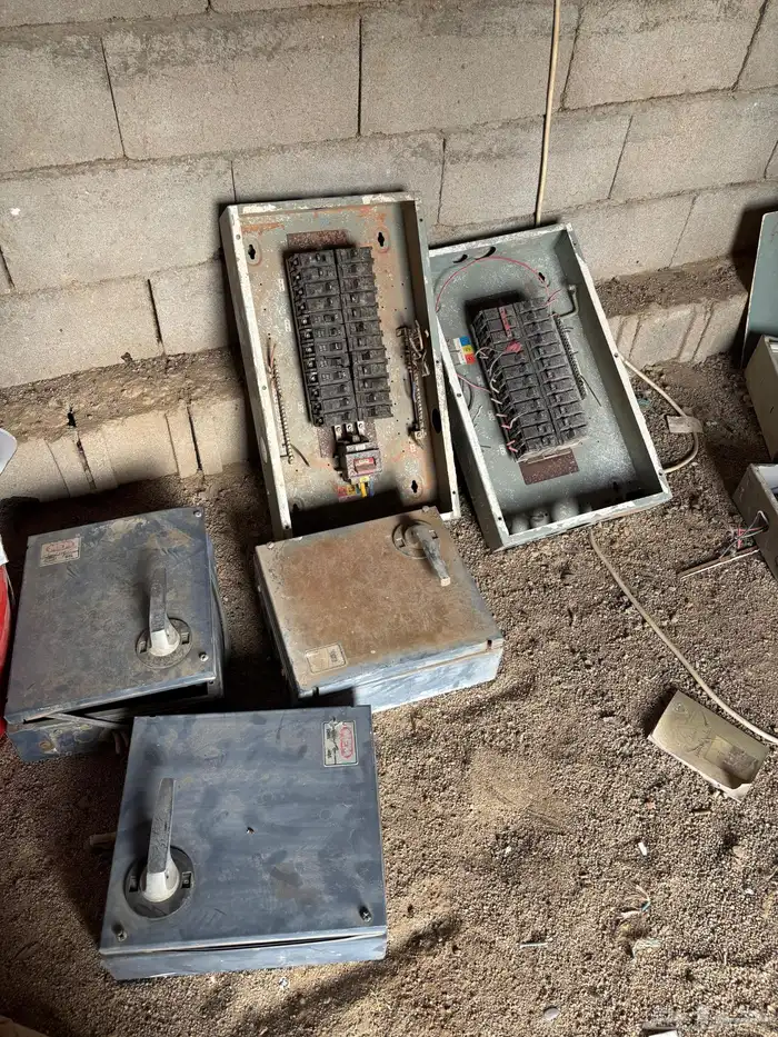 يوجود عندي بيبان وادوات سباكه 2