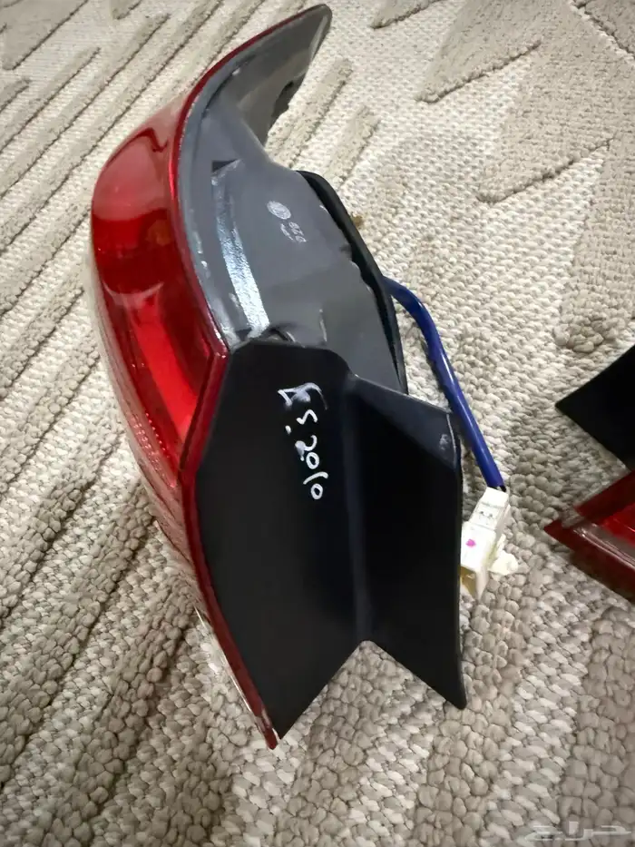 للبيع اسطبات خلفيه لكزس Es350من مديل 2010-2012 اصليه 4