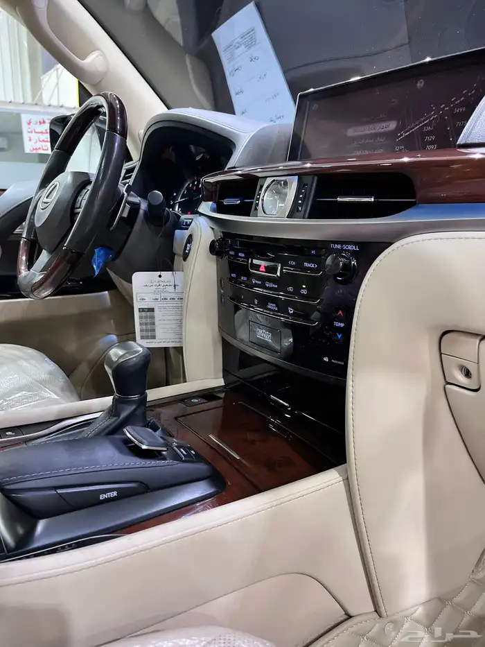 للكزس LX570 بريمي بلاك ايديشن 2020 10