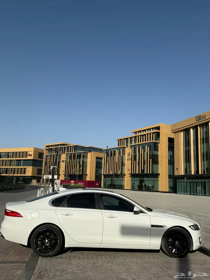 جاكوار XF 2018 9
