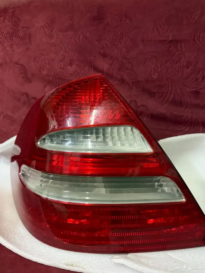 للبيع قطع مرسيدس E240 موديل 2005 10