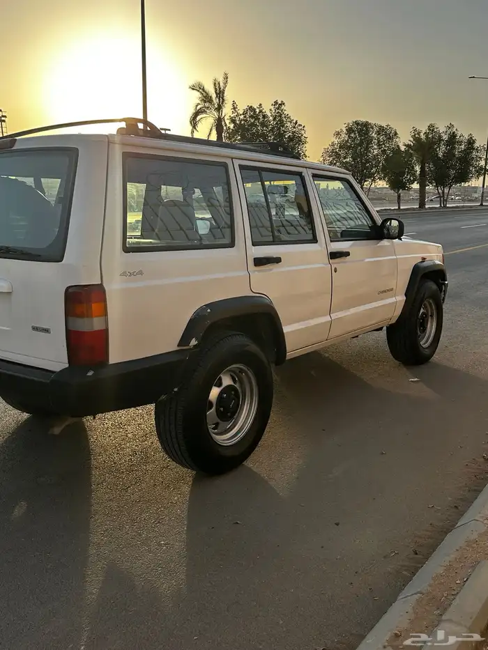 شيروكي ابيض 2001 خليجي ستاندر 3