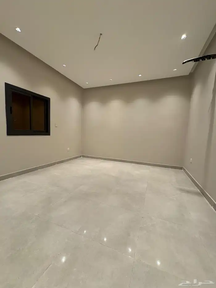 شقه للايجار جديده 3 غرف حي الصواري مخطط الفال جده 4