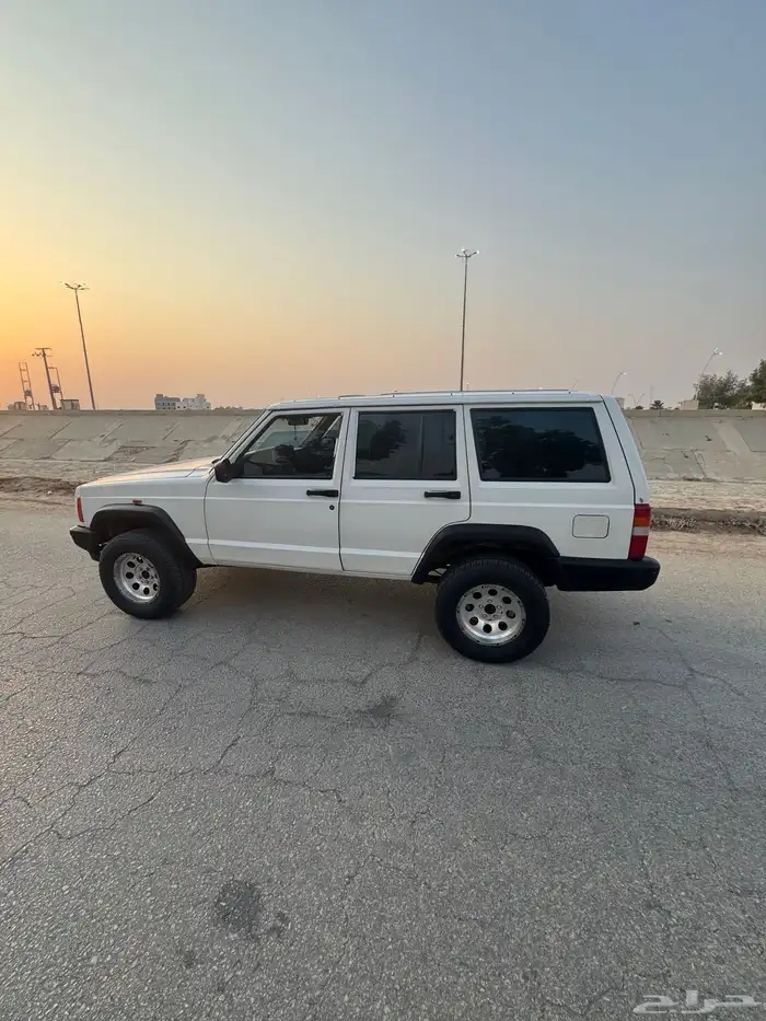 جيب شيروكي 1997 Jeep xj 3