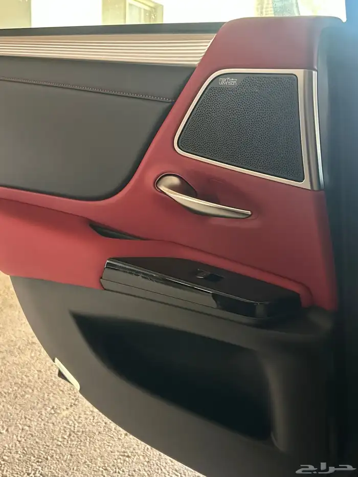 لكزس ES350FF بنزين لون اسود سعودي 7