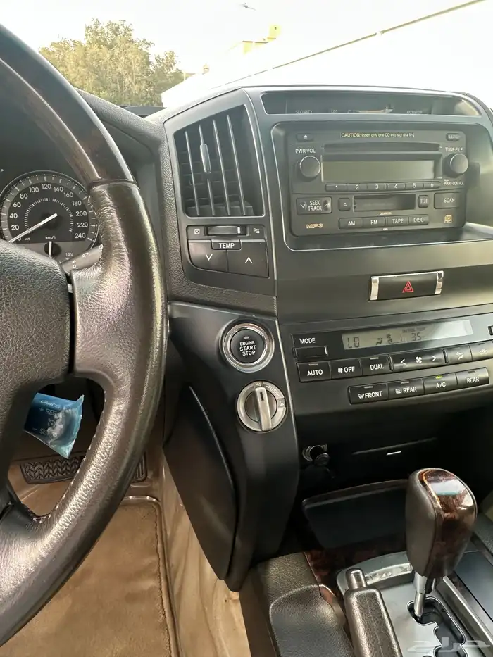 لاندكروزر GXR 3 2010 23
