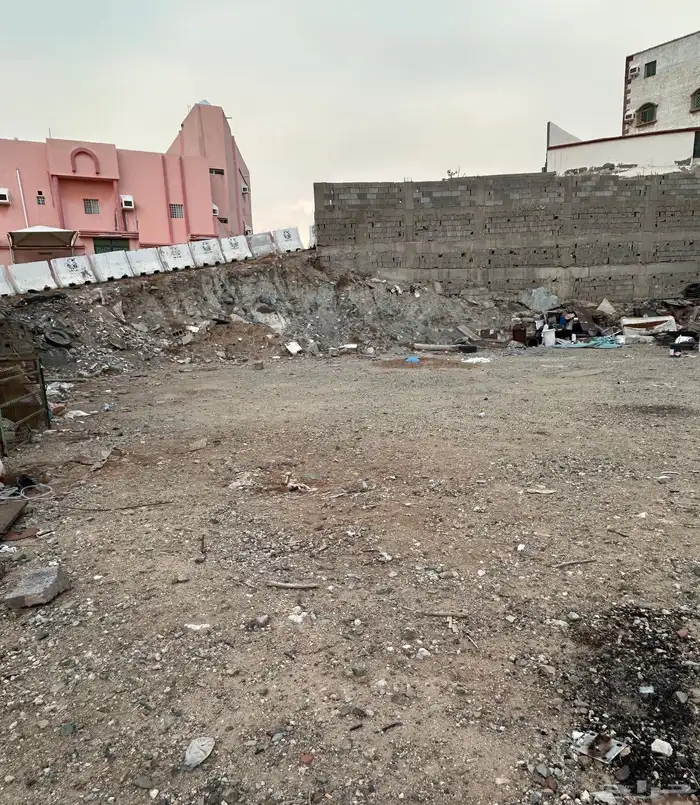 حوش للإيجار في جده حي المنتزه شرق السامر 3