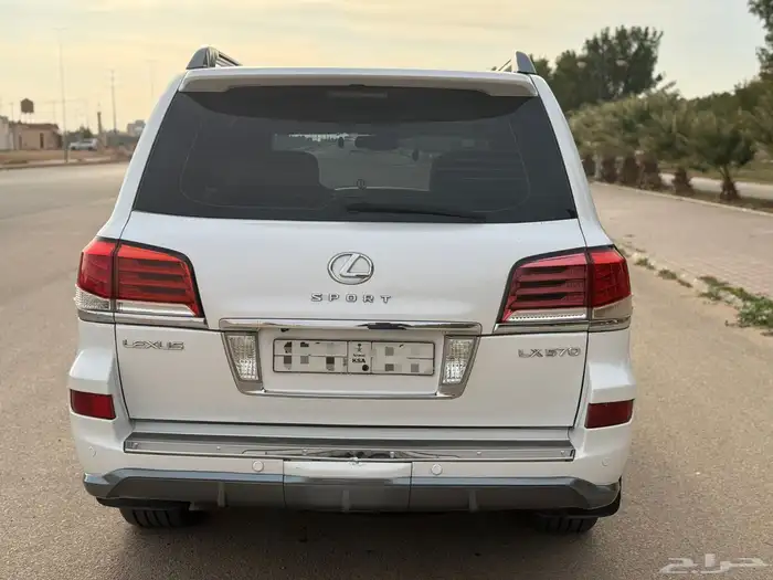 لكزس 2010 LX 8