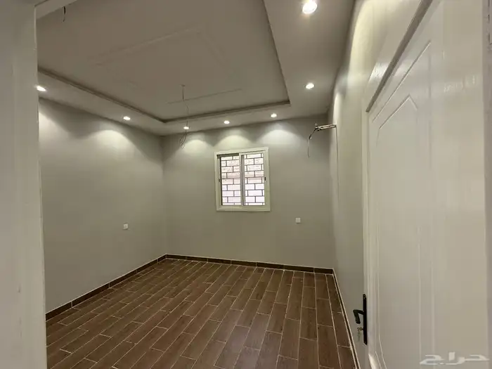 للإيجار دور أرضي من خمس غرف باليرموك بتبوك 11