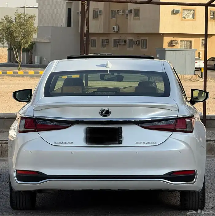 لكزس ES300h 2023 ممشى (58) الف 1