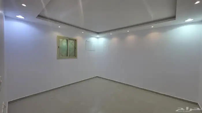 شقة حي طويق اربع غرف بسطح 4