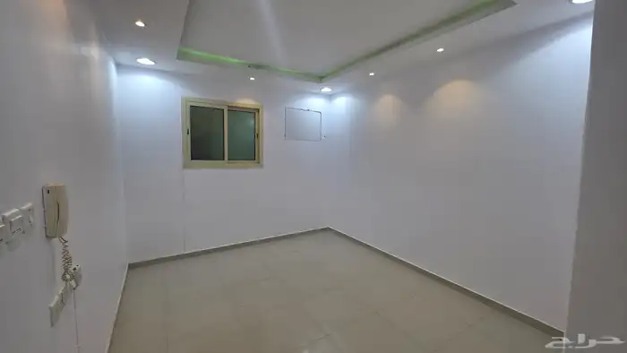 شقة حي طويق اربع غرف بسطح 1