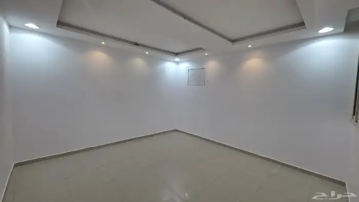 شقة حي طويق اربع غرف بسطح 0