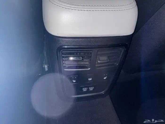 كرايزلر S300 موديل 2021 فل كامل نظيف 21