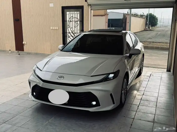 كامري 2025 بنزين LE شبه جديد سعودي 1