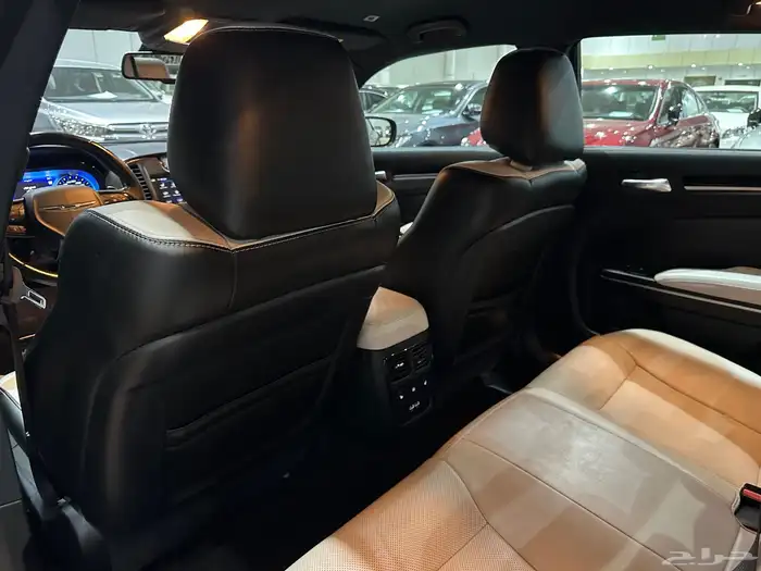 كرايزلر S300 موديل 2021 فل كامل نظيف 19