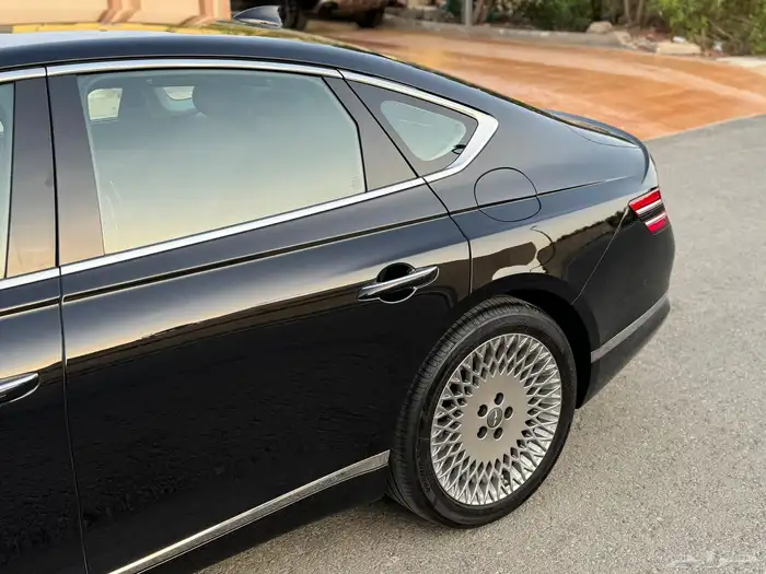 جينسس G80 رويال بلس قمة النظافة بحالة الجديد 19