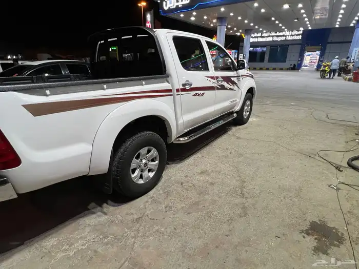 هايلوكس 28