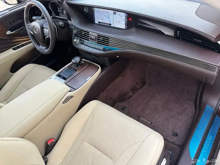 لكزس LS350 موديل 2018 عبداللطيف جميل بدي وكاله 15