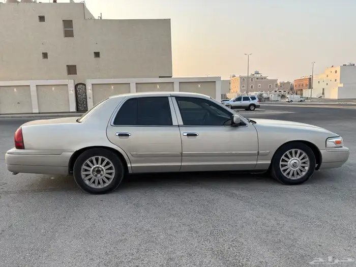 للبيع فورد ماركيز 2008 3