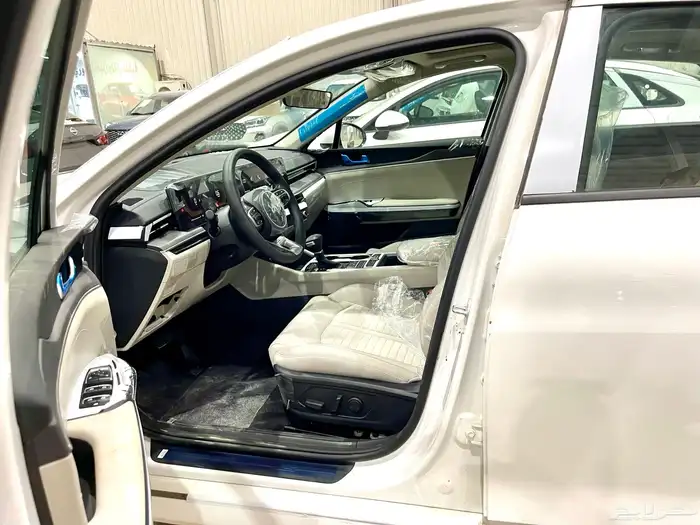 كيا K5 استاندر مطور 2025 23