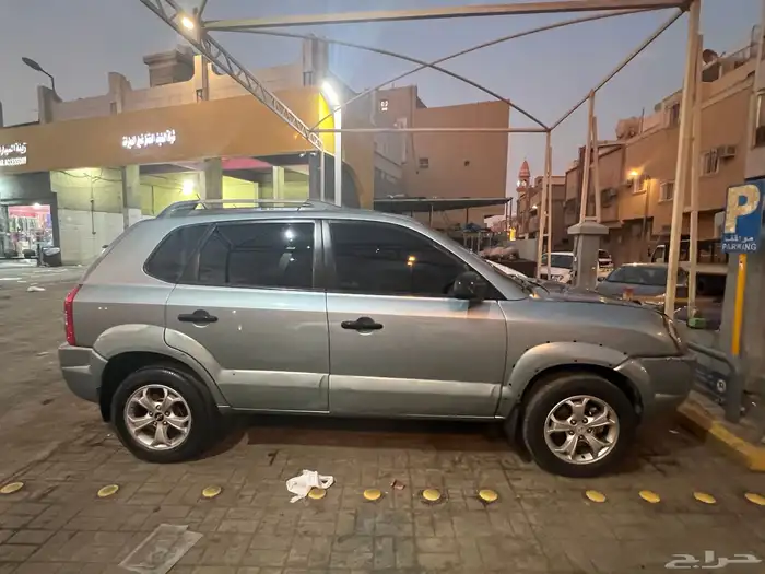 للبيع او البدل توسان 2009 0
