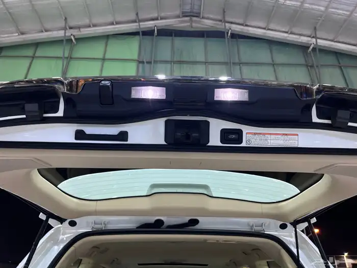 للكزس LX570 بريمي بلاك ايديشن 2020 19