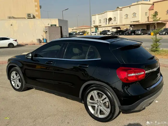 مرسيدس GLA 200 مصدومة 2018 1