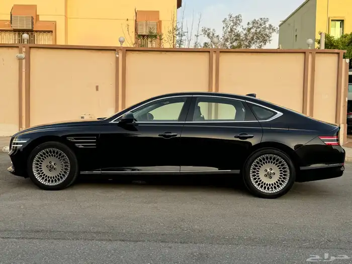 جينسس G80 رويال بلس قمة النظافة بحالة الجديد 8