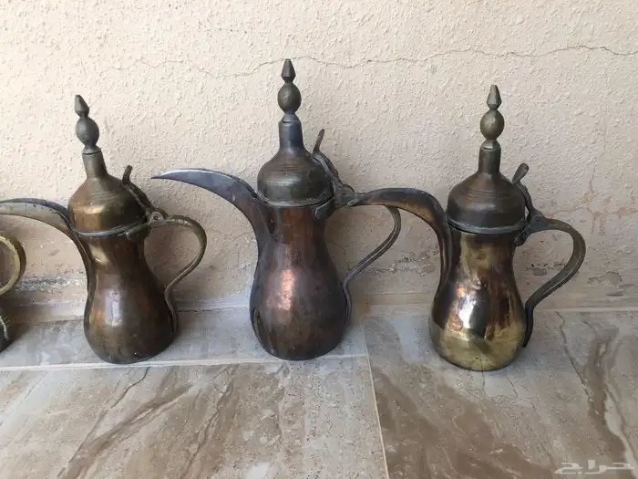 يوجد دلال للبيع ولا يجي الا الصامل 0