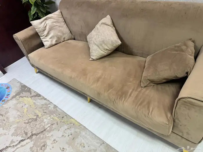 للبيع كنب بحالة جيدة 2