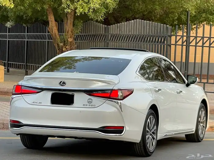 لكزس-ES250-2023(ممشي42الف)بحاله الوكاله 13