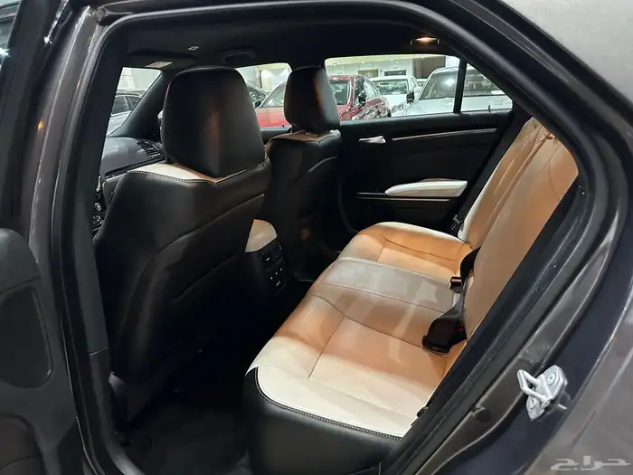 كرايزلر S300 موديل 2021 فل كامل نظيف 18
