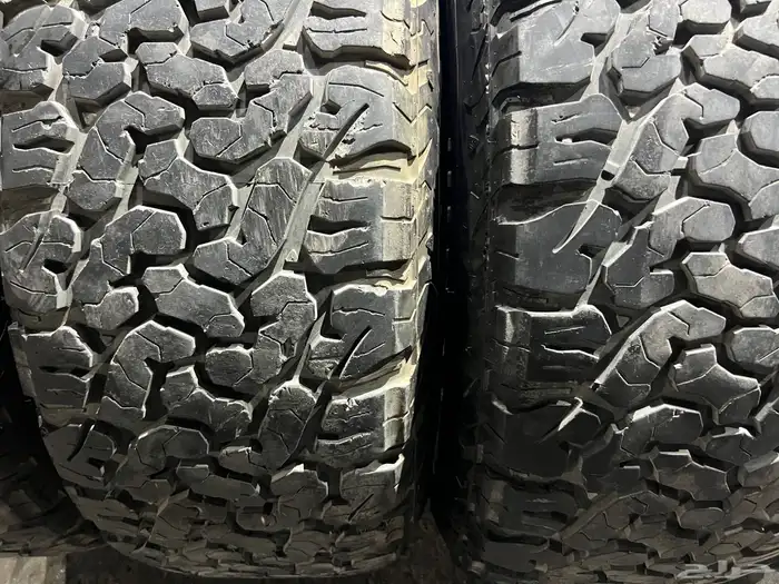 جنوط فيولا مقاس 17 اسود مع كفرات حجرية ود وأي نضيفه بالمره 31