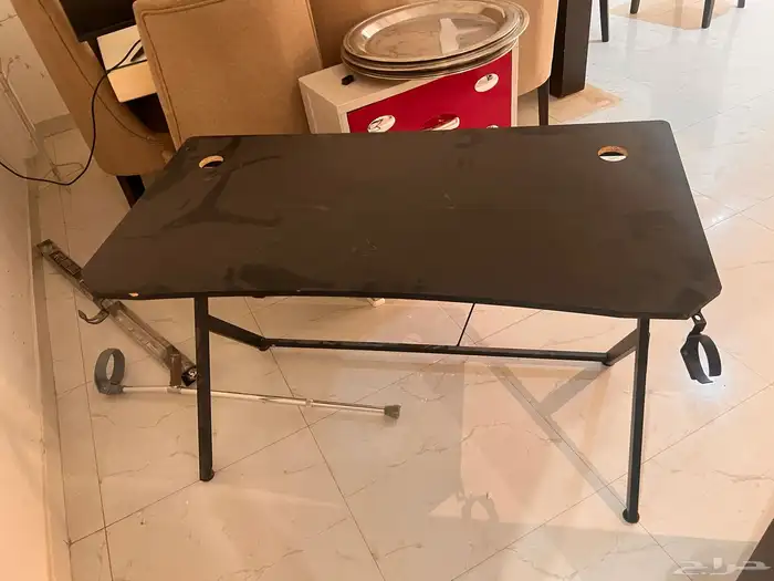 طقم طاولات خدمه بني 200 ريال طاوله 1