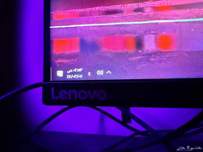 مع شاشتين وماوس قلوريس وكيبورد ريد دراقونPC بي سي للبيع 4