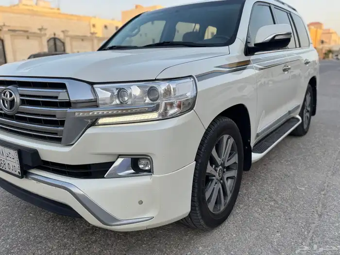 للبيع VXR موديل 2017 . 5 7 2