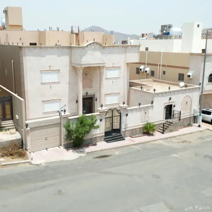 فيلا فاخرة للبيع بمكة طريق المدينة المنورة 2