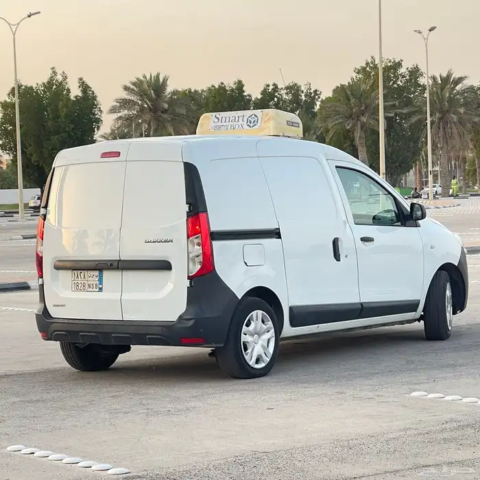 رينو دوكر 2022 ثلاجة 3