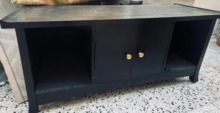 طاولات شاشه وسرير للبيع 0